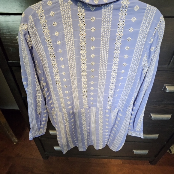 NWOT Eyelet Tunic - Picture 4 of 5